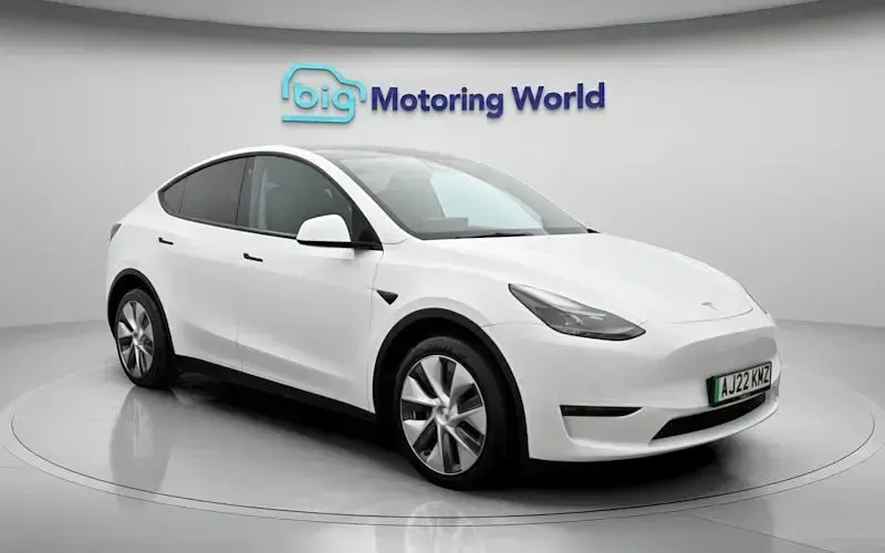 Used Tesla Model Y Long Range AWD 286 kW (389 HP) 2025 SUV