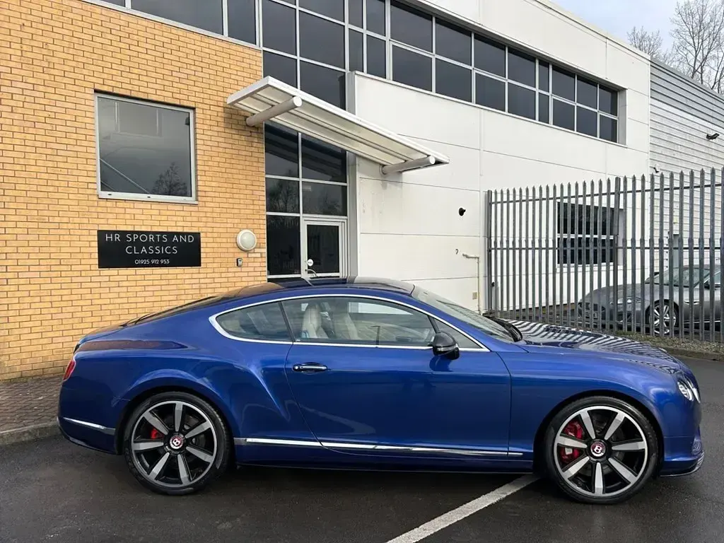 Used Bentley Continental 528 HP (388 kW) 2014 Blue Coupe