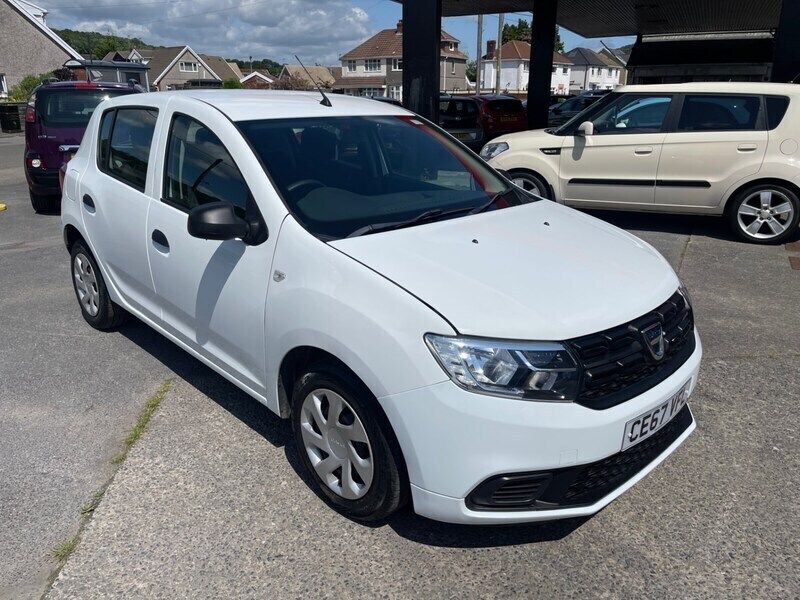 White Used 2017 Dacia Sandero Ambiance Hatchback | £5,995 (Fair price) - Image 1/4