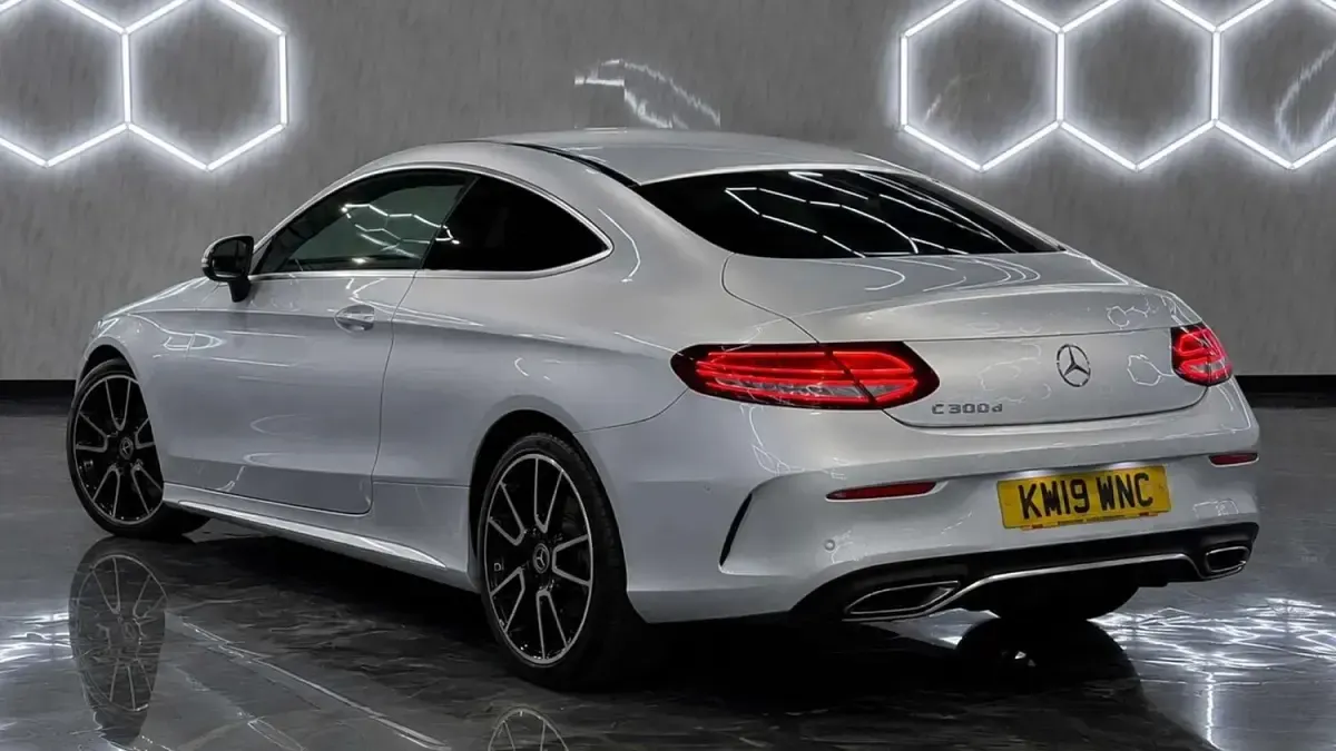 Used Mercedes C300 AMG Line Premium 245 HP (180 kW) 2019 Silver Coupe