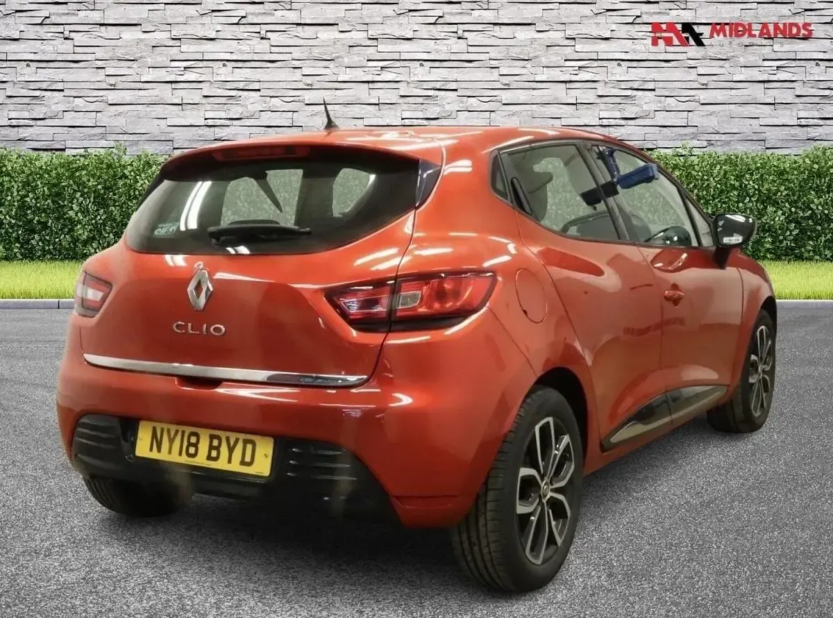 Used Renault Clio Play 2018 Red Hatchback