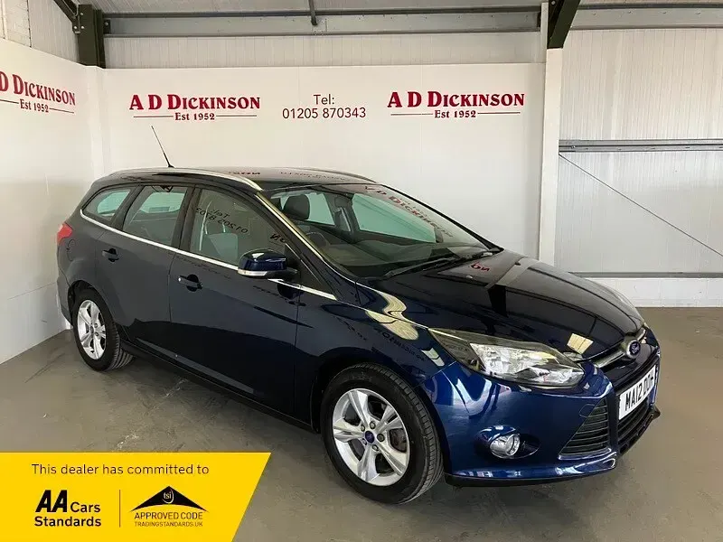 Used Ford Focus Zetec 125 HP (91 kW) 2012 Blue Estate