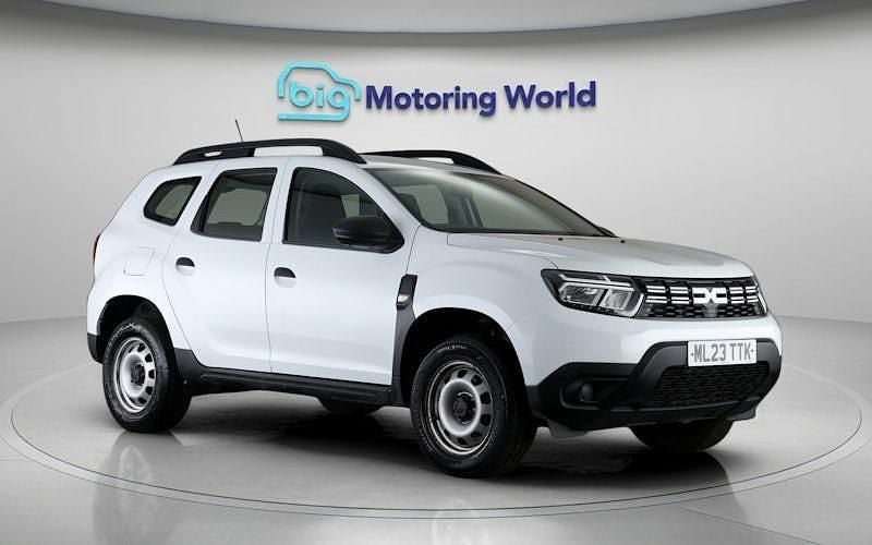 Used Dacia Duster Essentiel 91 HP (66 kW) 2023 White SUV