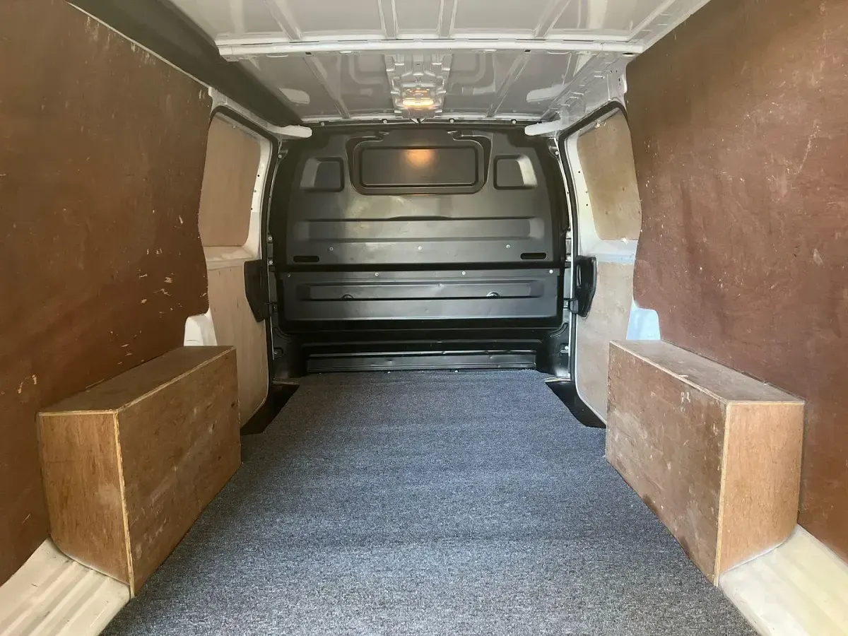 Used Vauxhall Vivaro 100 HP (73 kW) 2019 White MPV
