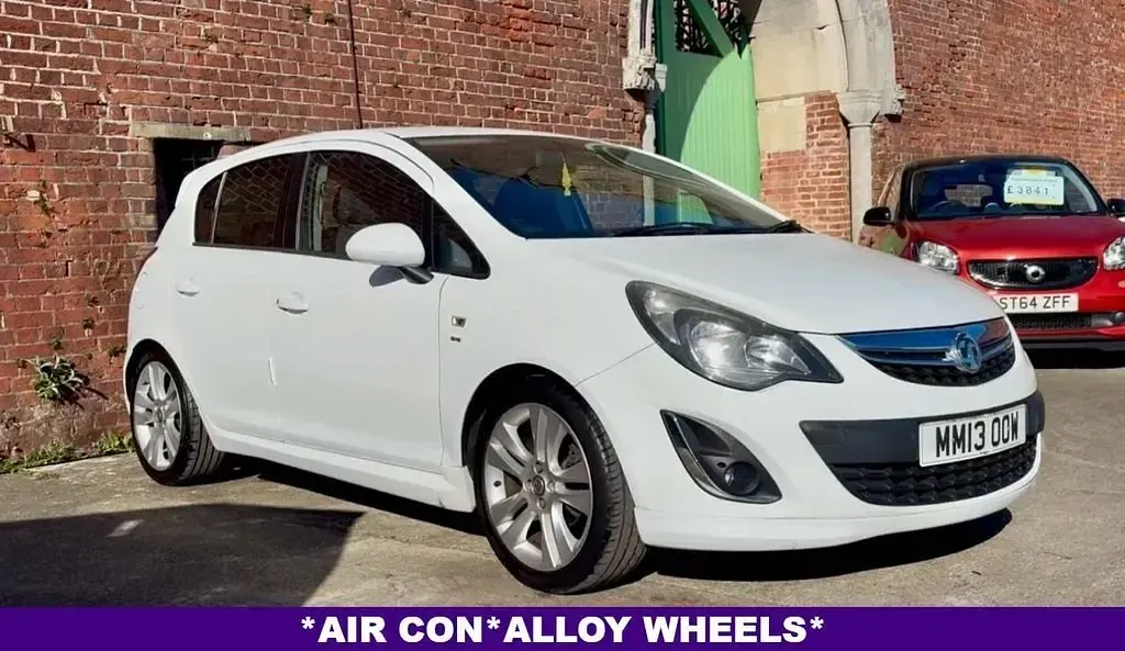 Begagnad Vauxhall Corsa 100 HK (73 kW) 2013 Vit Halvkombi