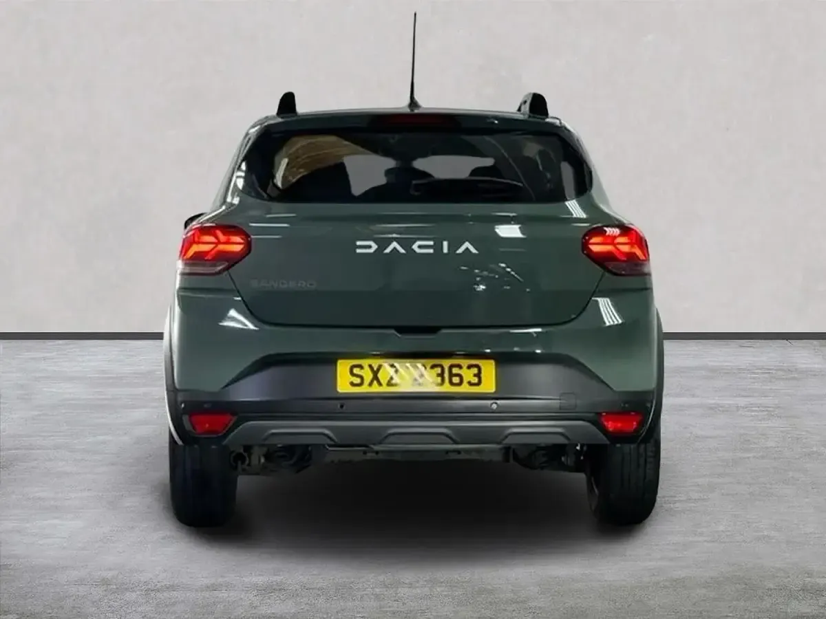 Used Dacia Sandero Journey 90 HP (66 kW) 2023 Green Hatchback