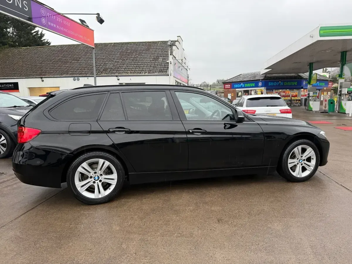 Used BMW 320 Sport Line 181 HP (133 kW) 2014 Black Estate