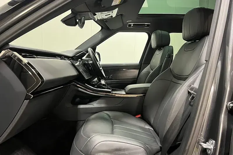 Second-hand Land Rover Range Rover Sport SE Dynamic 249 CP (183 kW) 2025 Gri SUV