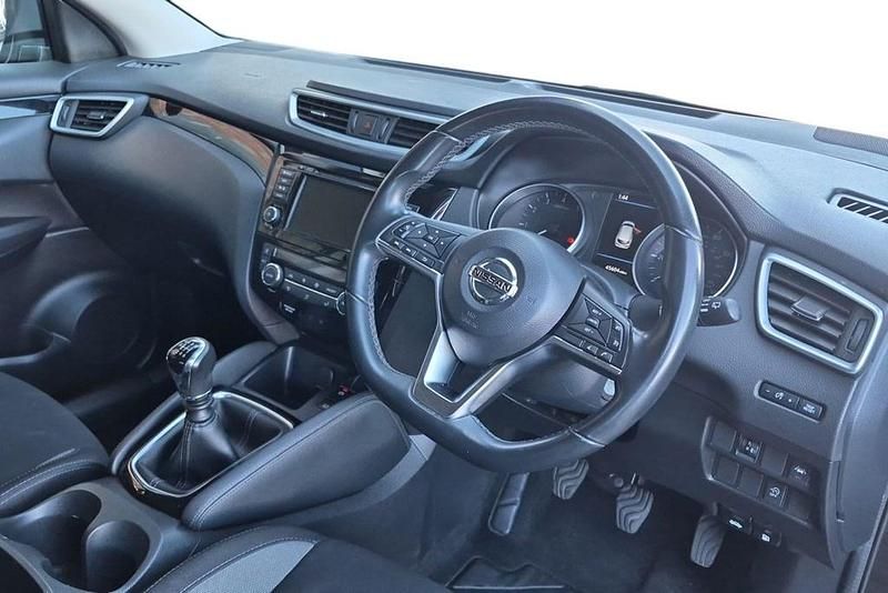 Used Nissan Qashqai Acenta Premium 140 HP (102 kW) 2020 Black SUV