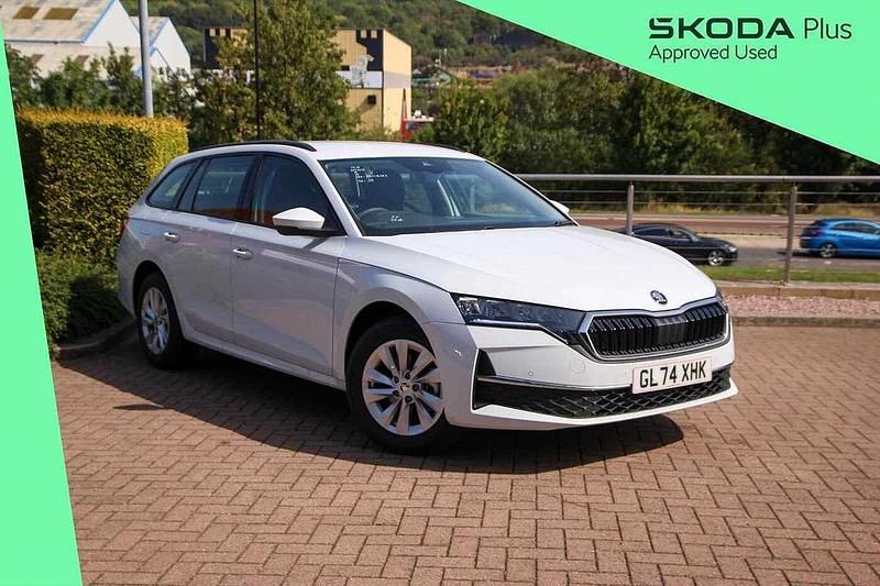 Moon white metallic New 2024 Skoda Octavia SE Technology Estate | £22,495 (A bit pricey) - Image 1/4