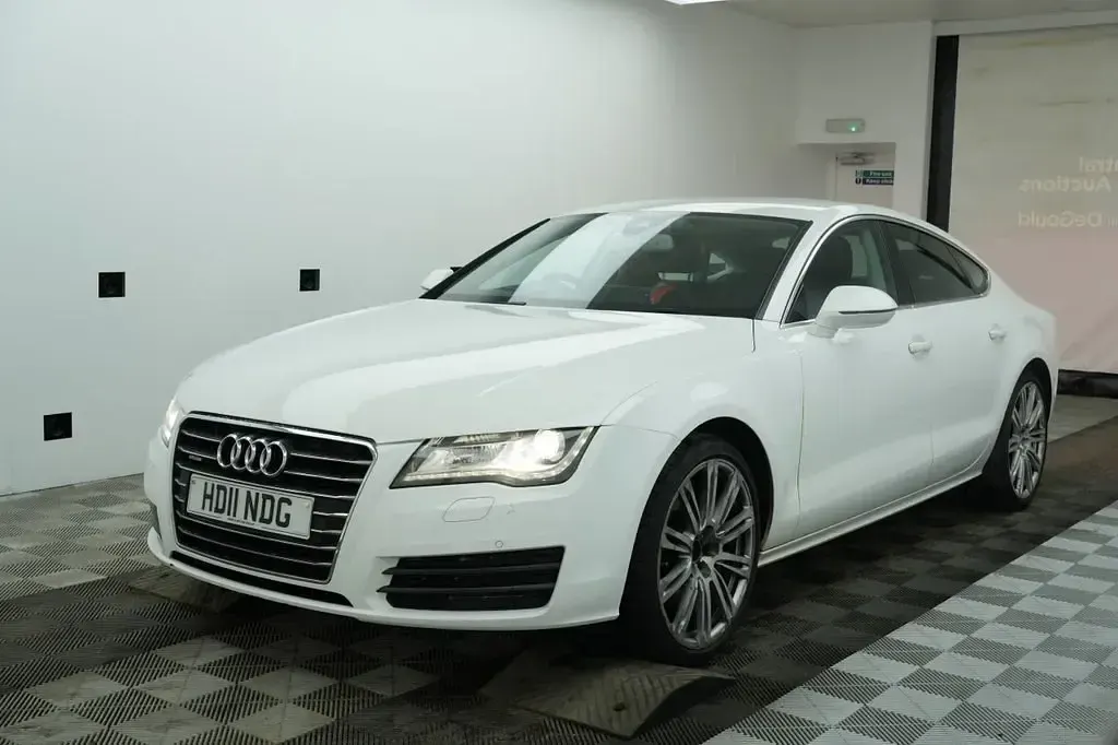 Used Audi A7 Sportback 2011 White Hatchback