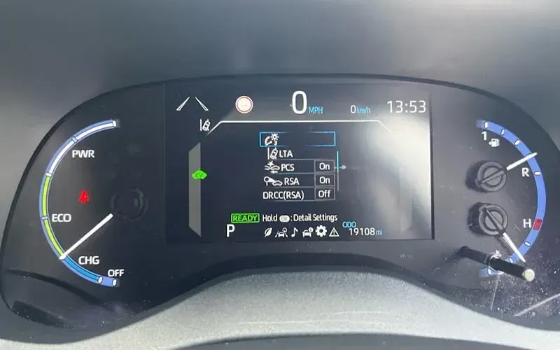 Used Toyota Yaris Cross Design 116 HP (85 kW) 2023 White SUV