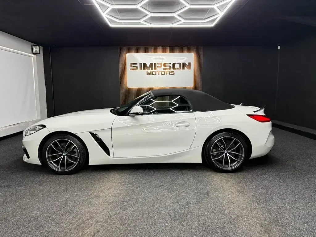 Used BMW Z4 Sport Line 197 HP (144 kW) 2019 White Cabriolet