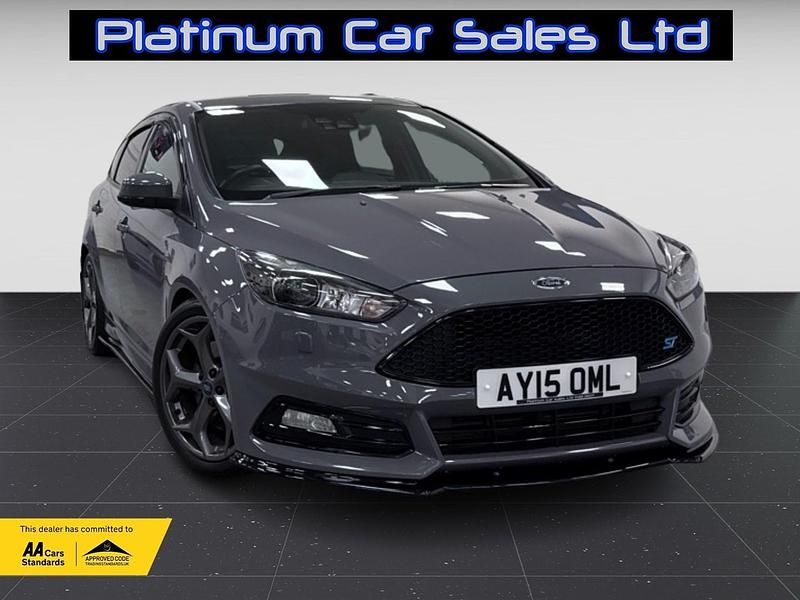 Grey Used 2015 Ford Focus ST Hatchback | £14,495 (Expensive) - Image 1/4