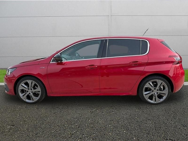 Used Peugeot 308 GT-line 130 HP (95 kW) 2019 Red Hatchback