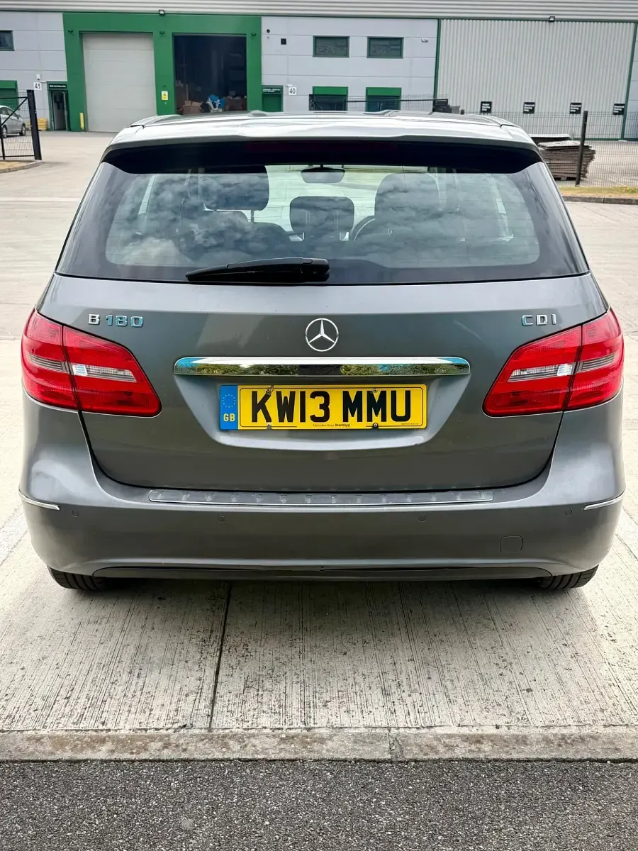 Used Mercedes B180 SE 2013 Grey Hatchback