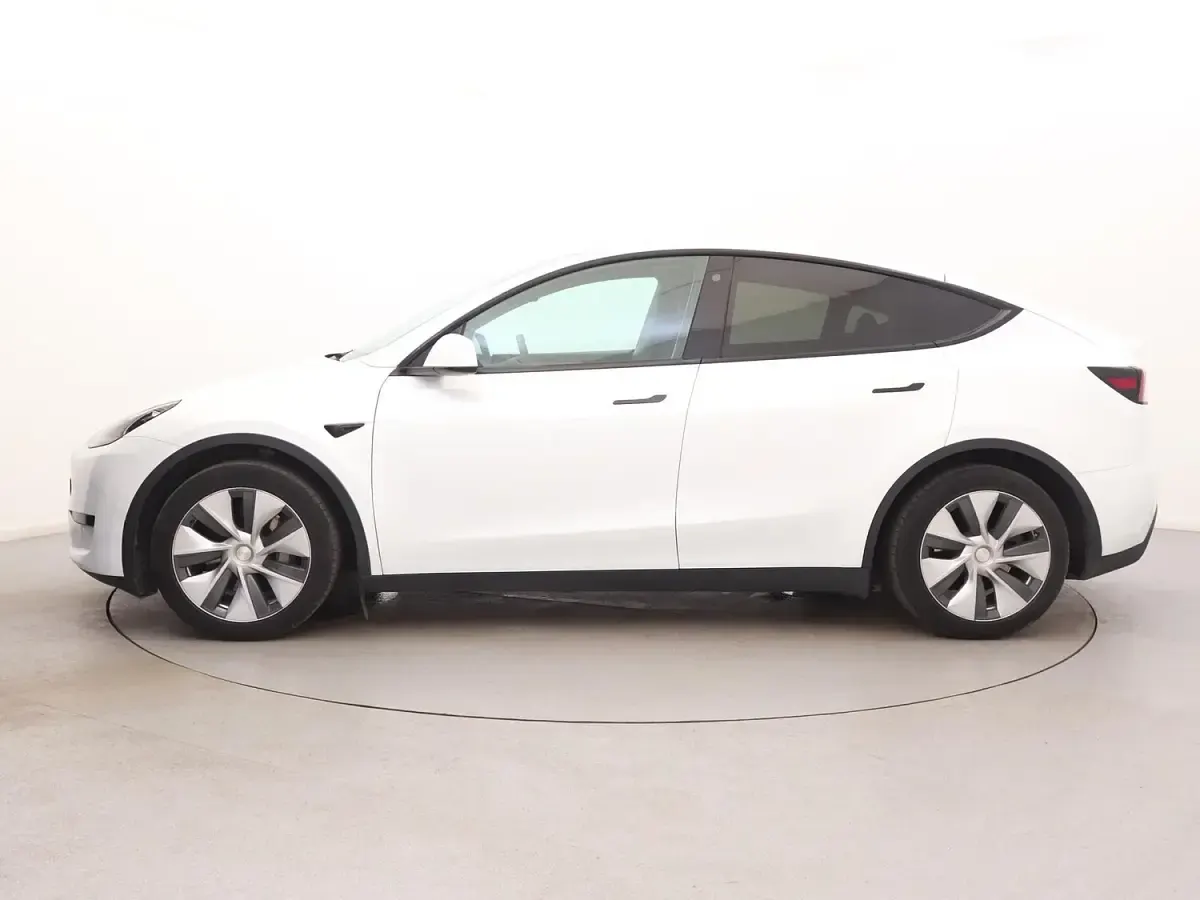 Used Tesla Model Y RWD 219 kW (299 HP) 2023 White SUV