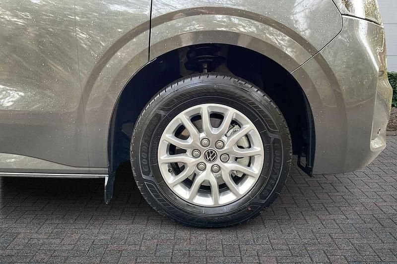 Begagnad VW Transporter Pro 2025 Grå Van