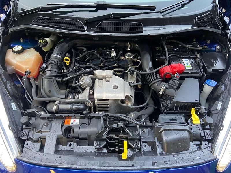 Used Ford Fiesta Titanium 2014 Blue Hatchback