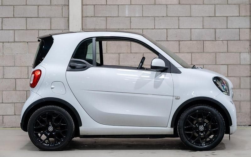 Usado Smart ForTwo Coupé 71 CV (52 kW) 2016 Blanco Coupe