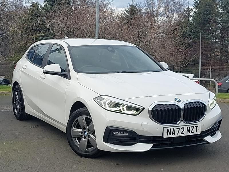 Used BMW 118 Comfort Edition 136 HP (100 kW) 2022 White Hatchback