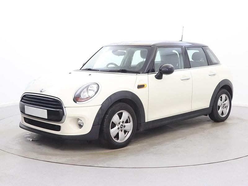 Used Mini Cooper Hatch 136 HP (100 kW) 2015 White Hatchback