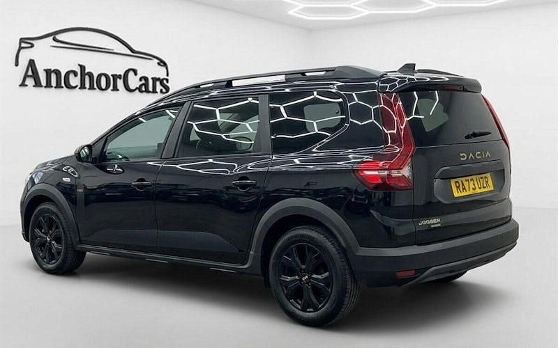 Używany Dacia Jogger Extreme 141 KM (103 kW) 2025 Minivan