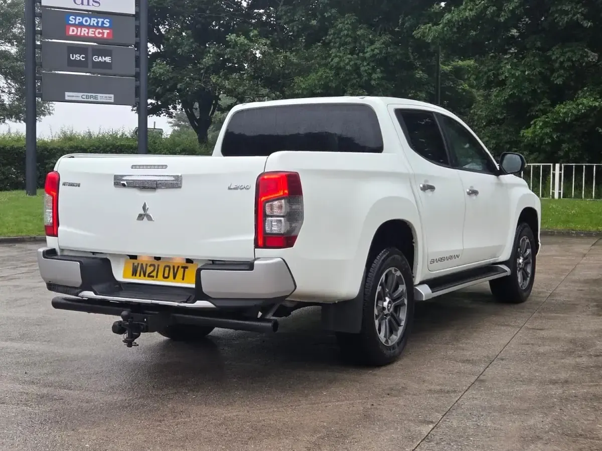 Used Mitsubishi L200 150 HP (110 kW) 2021 White Pickup