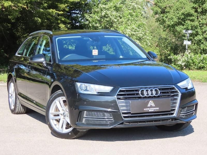Begagnad Audi A4 Comfort 150 HK (110 kW) 2019 Svart Kombi