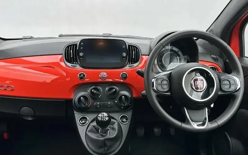 Used Fiat 500 69 HP (50 kW) 2024 Hatchback