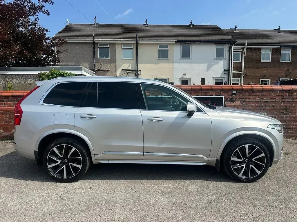 Used Volvo XC90 Inscription 407 HP (299 kW) 2017 Silver SUV
