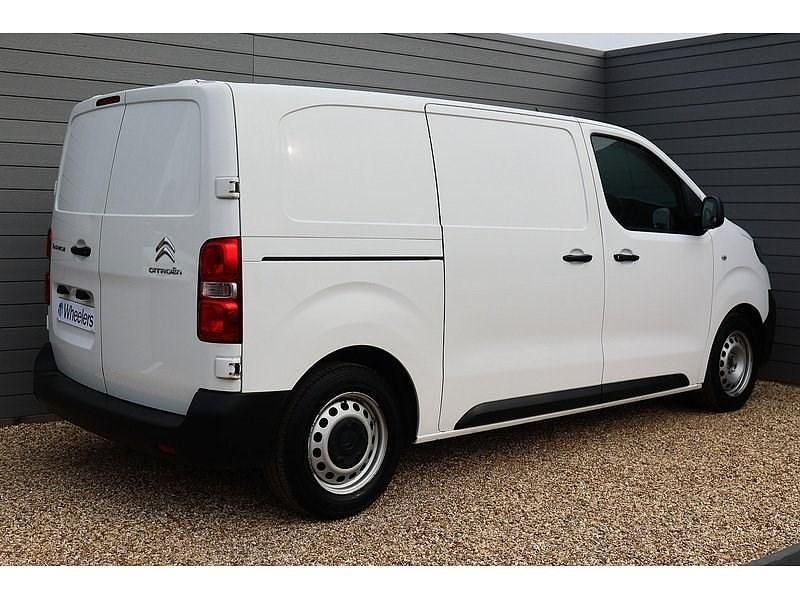 Used Citroën Dispatch 2018 White MPV