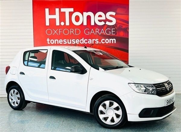 White Used 2018 Dacia Sandero Ambiance Hatchback | £5,295 (Fair price) - Image 1/1