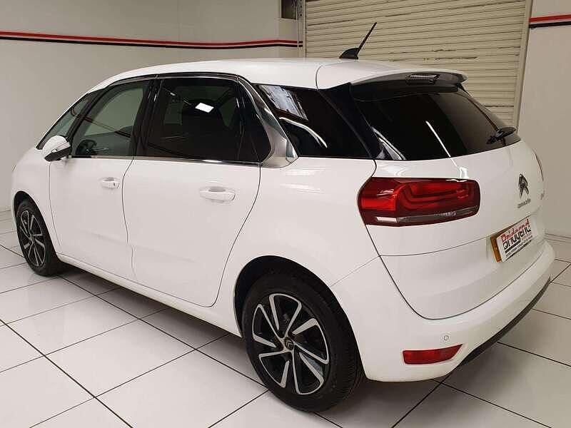 Used Citroën C4 Feel 2019 White MPV