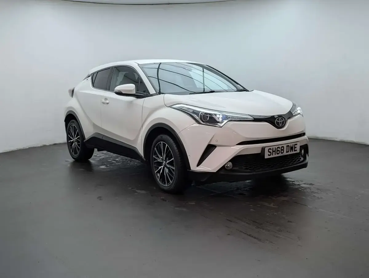 Used Toyota C-HR 116 HP (85 kW) 2018 White SUV