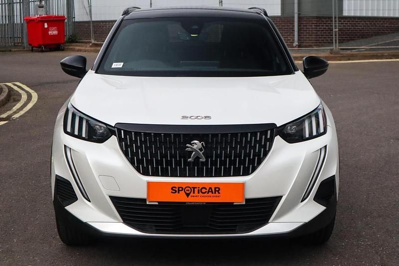 Second-hand Peugeot 2008 GT 129 CP (94 kW) 2023 Alb SUV