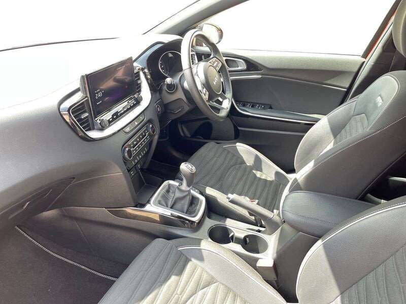 Image 2/4