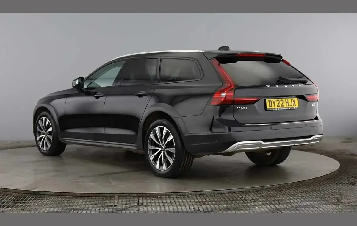 Usado Volvo V90 CC 232 CV (170 kW) 2022 Negro Familiar