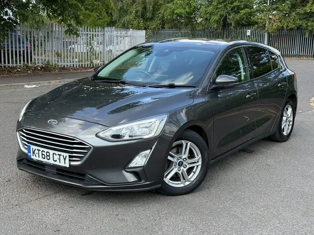 Used Ford Focus Zetec 120 HP (88 kW) 2018 Grey Hatchback