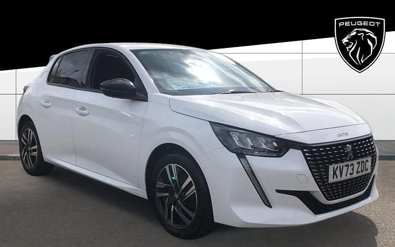 Used Peugeot 208 Allure+ 131 HP (96 kW) 2023 White Hatchback