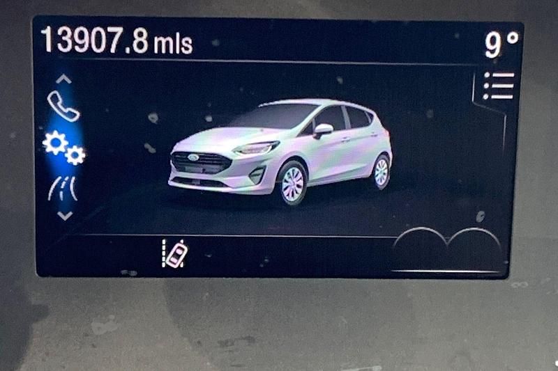 Usado Ford Fiesta Titanium 100 CV (73 kW) 2023 Gris Utilitario