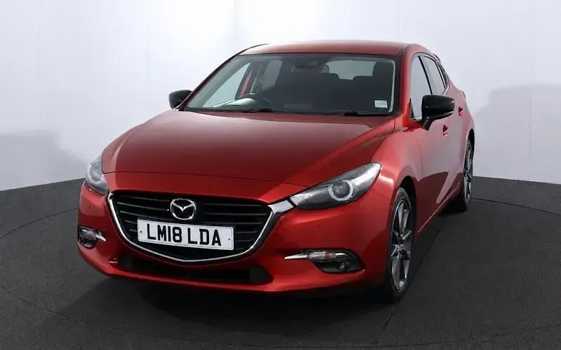 Used Mazda 3 Inclusive 121 HP (88 kW) 2018 Red Hatchback
