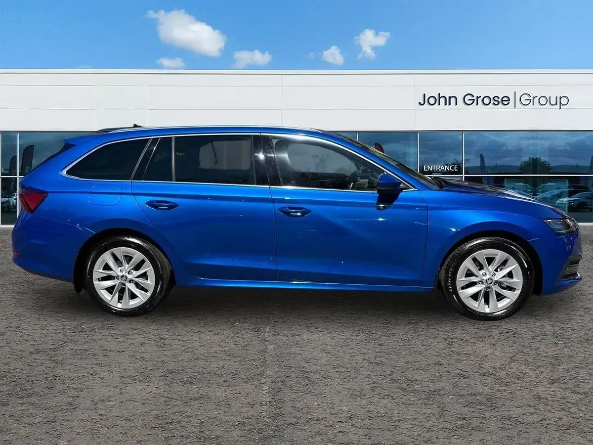 Gebraucht Skoda Octavia SE L 2023 Blau Kombi