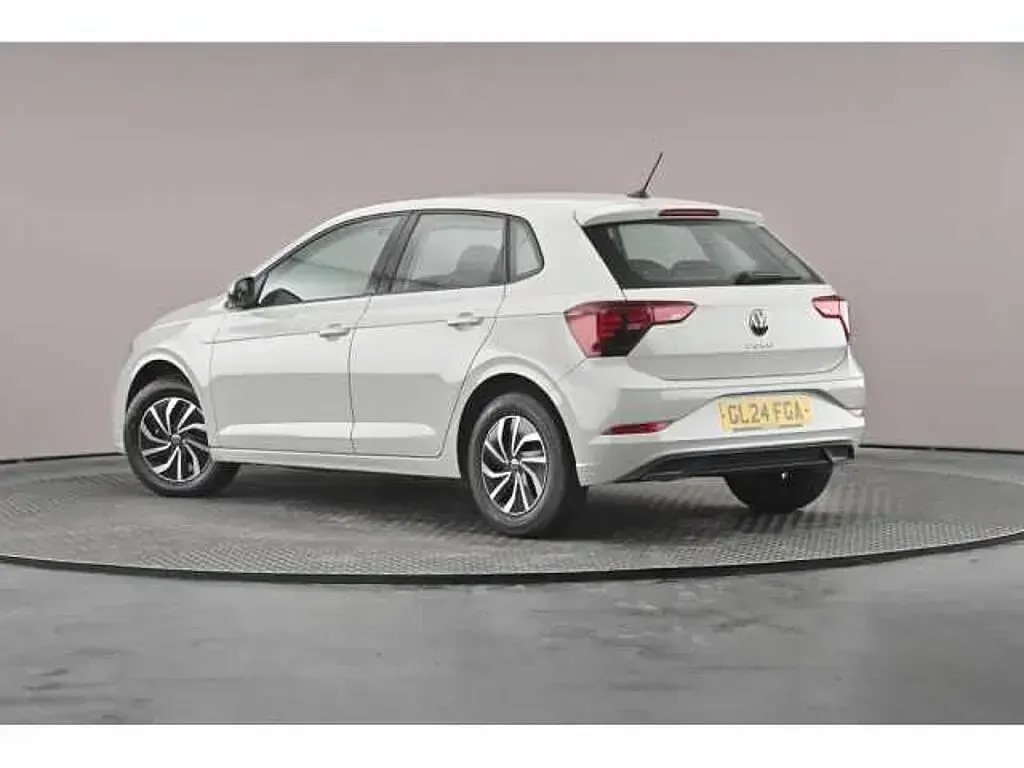 Used VW Polo Life 95 HP (69 kW) 2024 Grey Hatchback