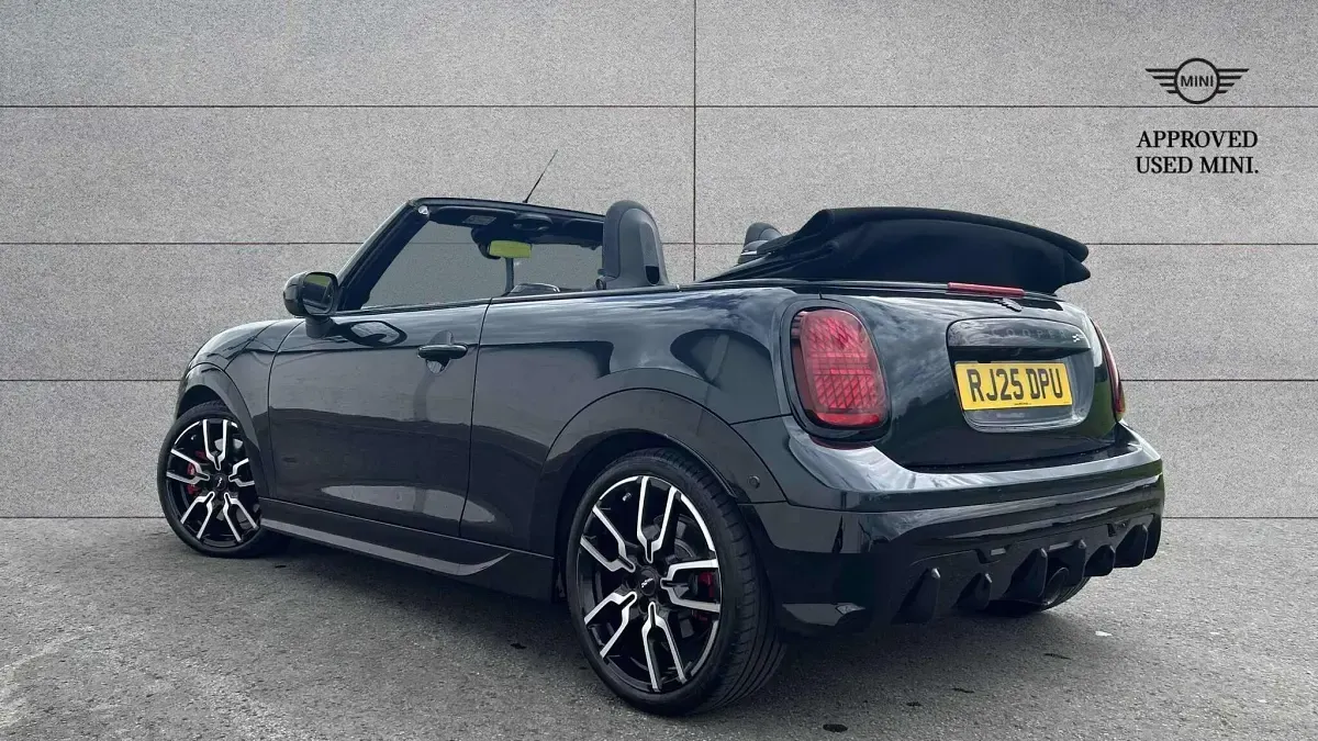 Used Mini John Cooper Works 228 HP (167 kW) 2025 Grey Hatchback