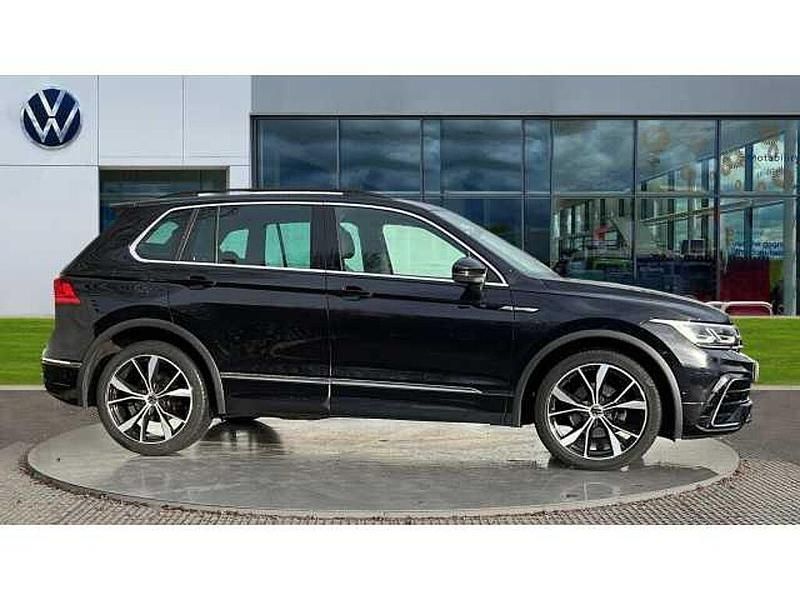 Used VW Tiguan R-line 150 HP (110 kW) 2022 Deep black pearl SUV