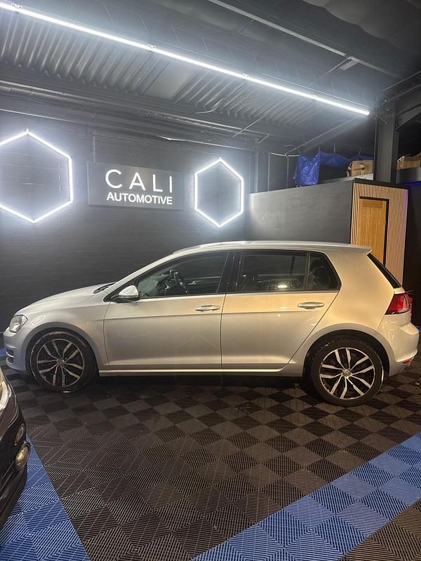 Used VW Golf VII SE 105 HP (77 kW) 2013 Silver Hatchback