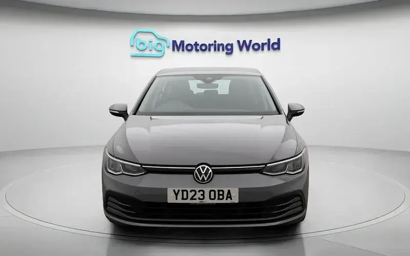 Second-hand VW Golf VIII S 150 CP (110 kW) 2023 Gri Hatchback