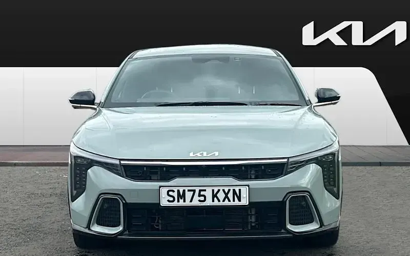 Used Kia K4 GT-Line 150 HP (110 kW) 2025 Green Hatchback
