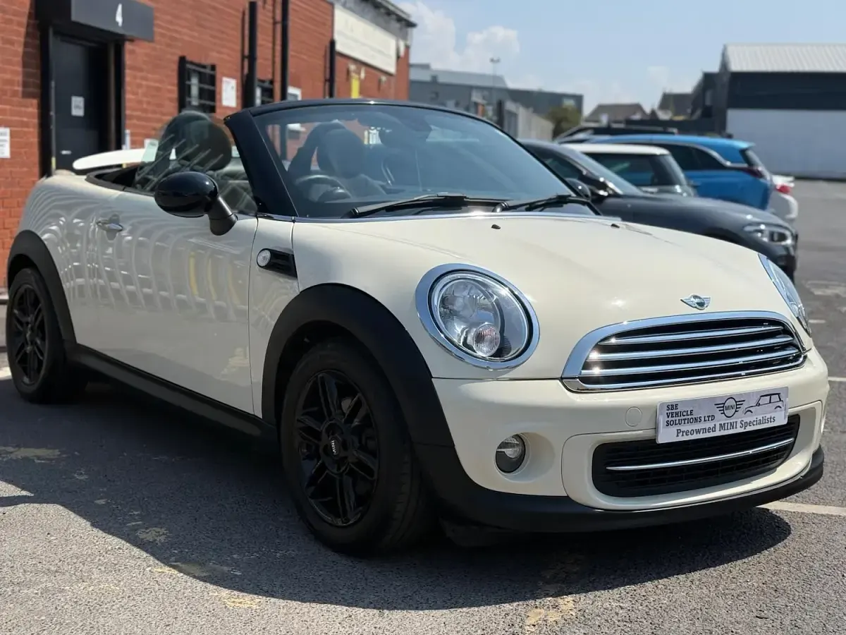 Used Mini Cooper Roadster 122 HP (89 kW) 2012 White Cabriolet